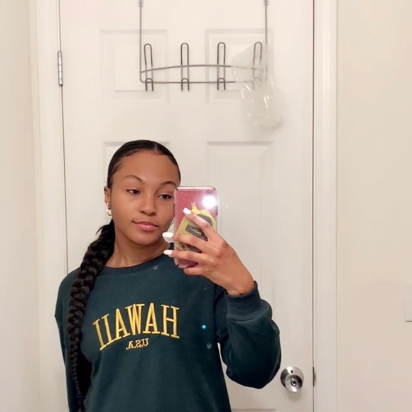 Meet your Posher, Tamia - Picture 1 of 1